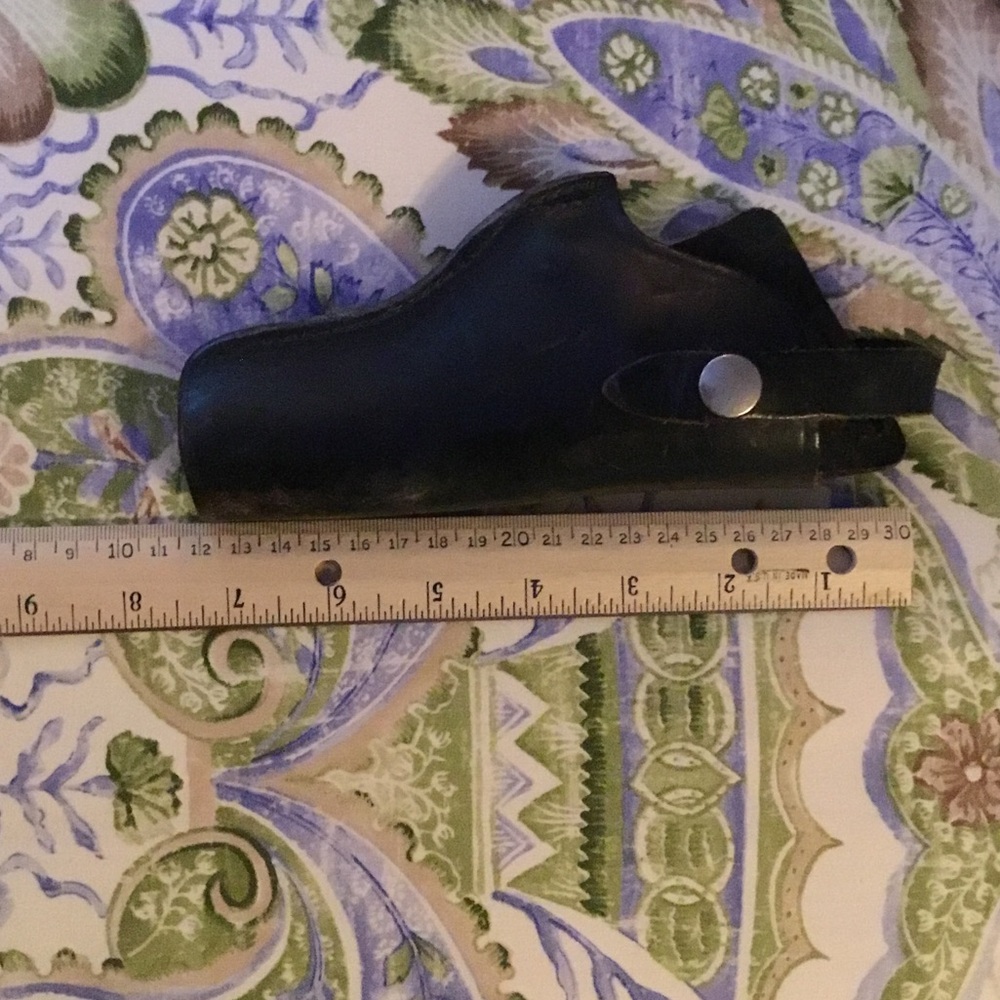 Black Leather Knife Sheath with Snap Closure